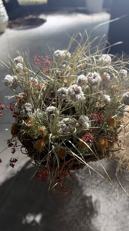 Trocken- und Seidenblumenkranz groß