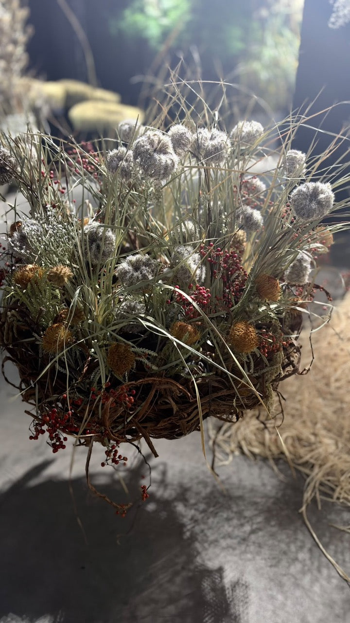 Trocken- und Seidenblumenkranz groß