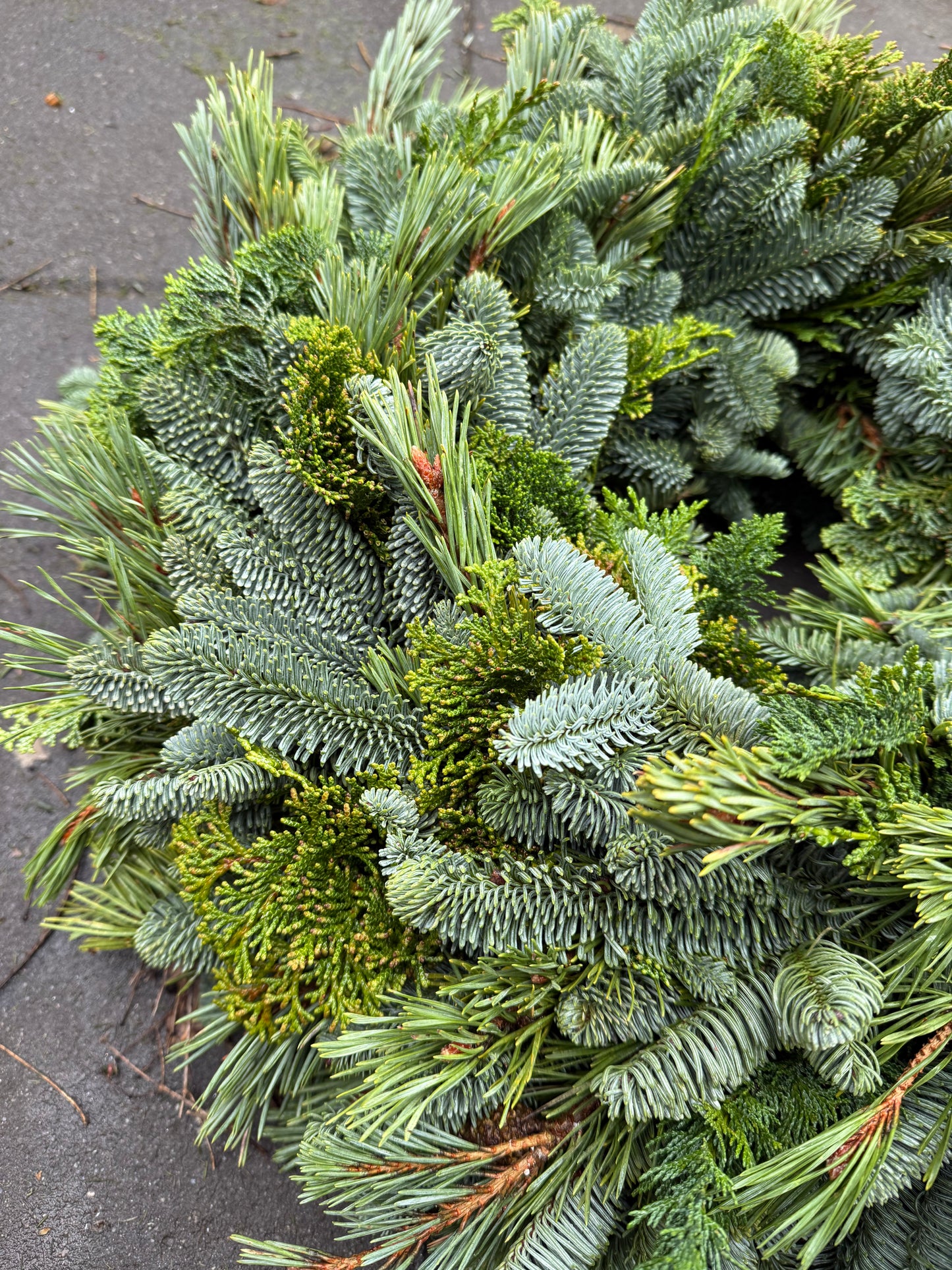 Handgebundener Tannenkranz