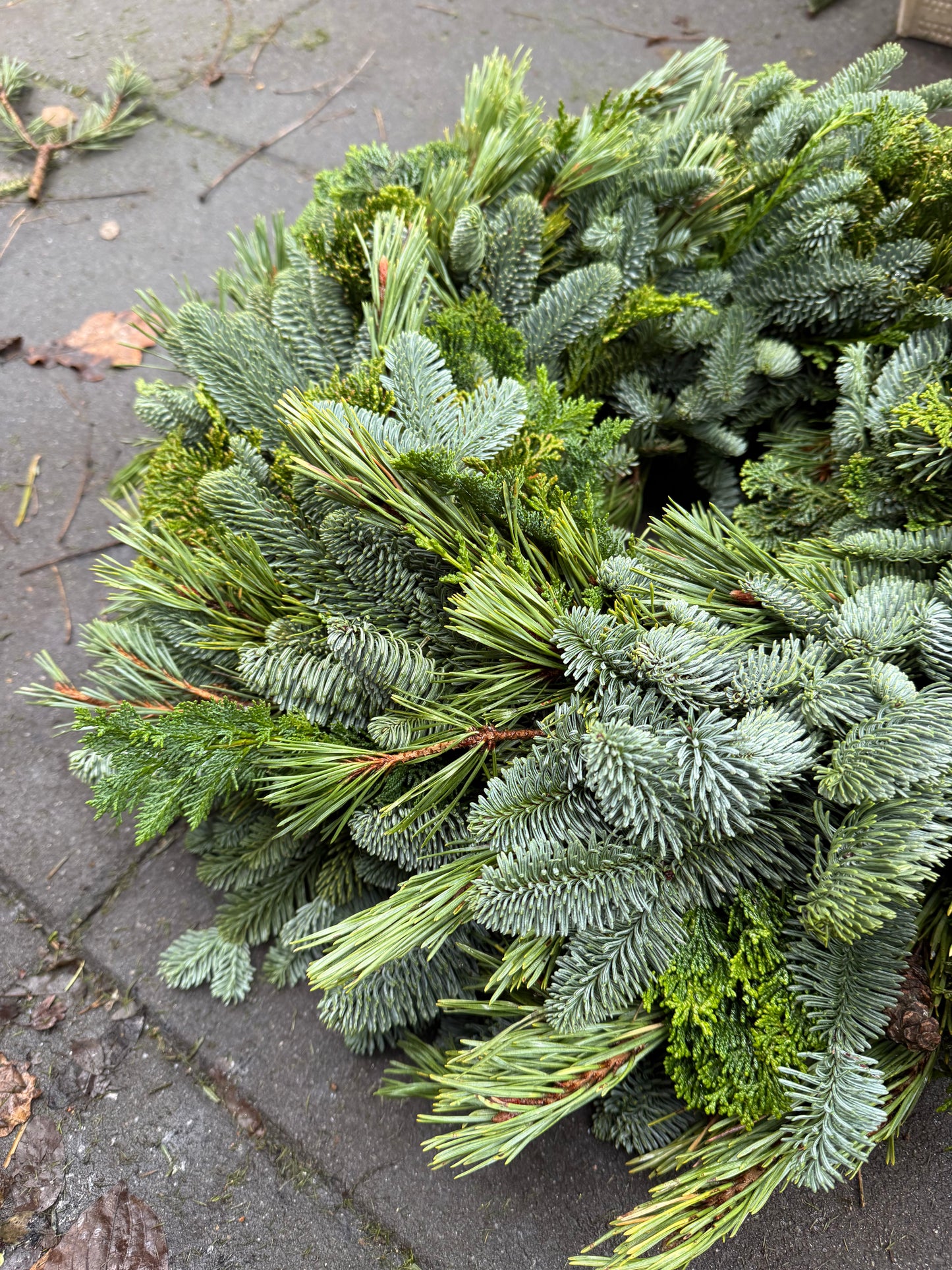 Handgebundener Tannenkranz