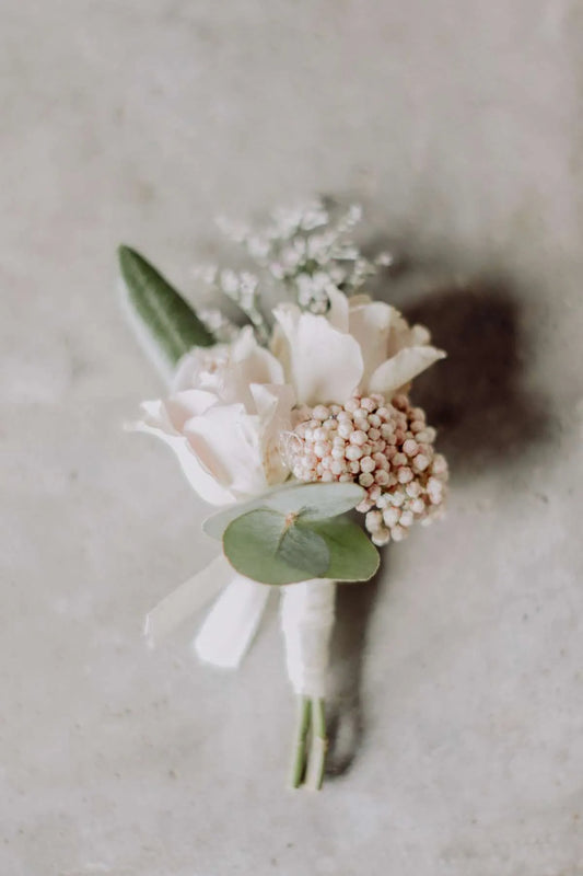 Boutonniere to match the bridal bouquet
